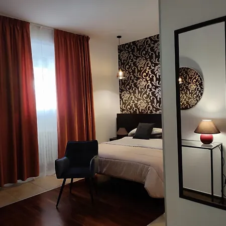 Alojamento de Acomodação e Pequeno-almoço Li Brilli Felline