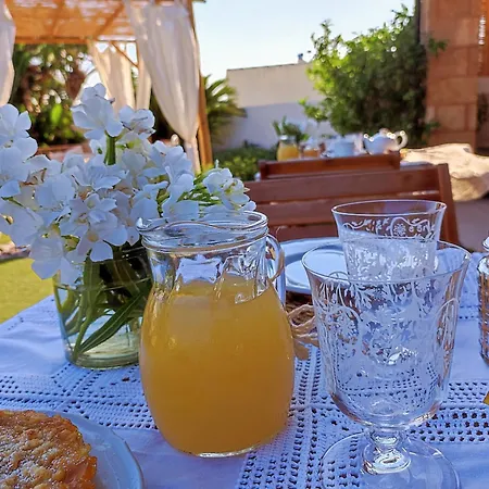 Li Brilli Bed & Breakfast Felline